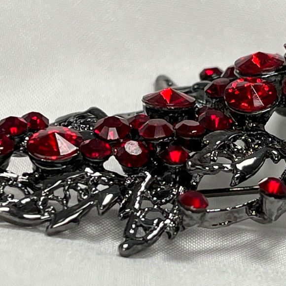 Vintage Ravoli Red Rhinestone Brooch.  3.5” - Picture 4 of 12